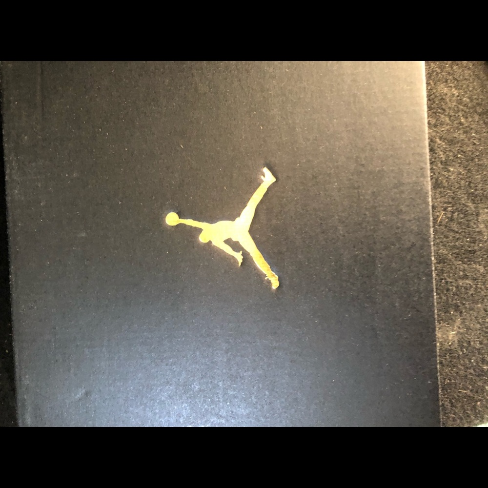 4Y Jordan’s. Never worn. Ordered too small - Picture 3 of 3